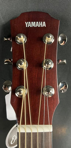 Yamaha CSF1MCRB Parlor Acoustic-Electric Guitar Crimson Red Burst w/ Gig Bag