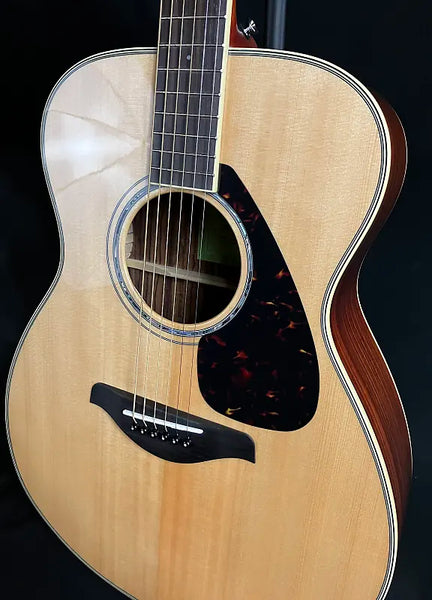 Yamaha FS830 Solid Top Concert Acoustic Guitar Gloss Natural Finish