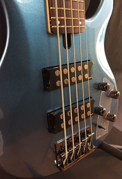 Yamaha TRBX305FTB 5-String Electric Bass Guitar Factory Blue