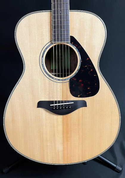 Yamaha FS830 Solid Top Concert Acoustic Guitar Gloss Natural Finish