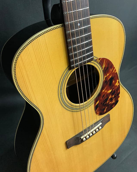 Recording King RO-328 All-Solid Auditorium Acoustic Guitar Natural Finish