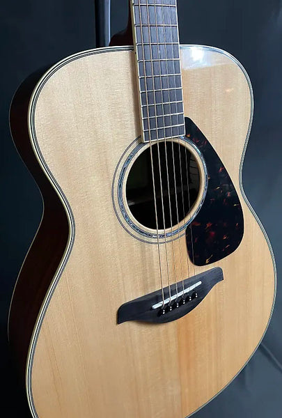 Yamaha FS830 Solid Top Concert Acoustic Guitar Gloss Natural Finish