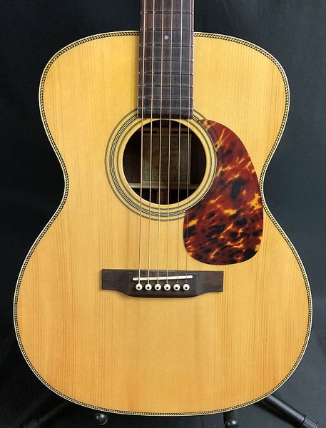 Recording King RO-328 All-Solid Auditorium Acoustic Guitar Natural Finish