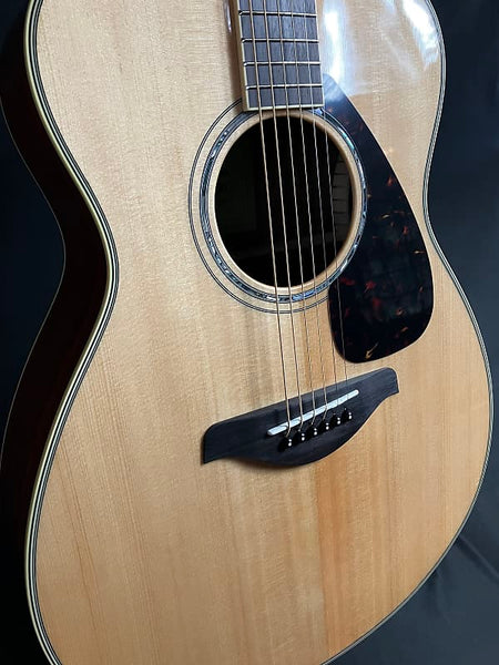 Yamaha FS830 Solid Top Concert Acoustic Guitar Gloss Natural Finish
