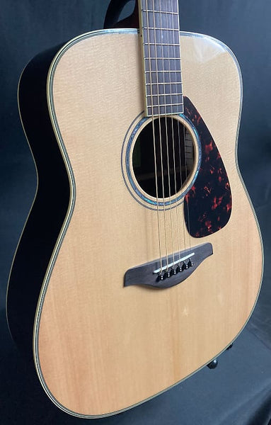 Yamaha FG830 Solid Top Dreadnought Acoustic Guitar Gloss Natural